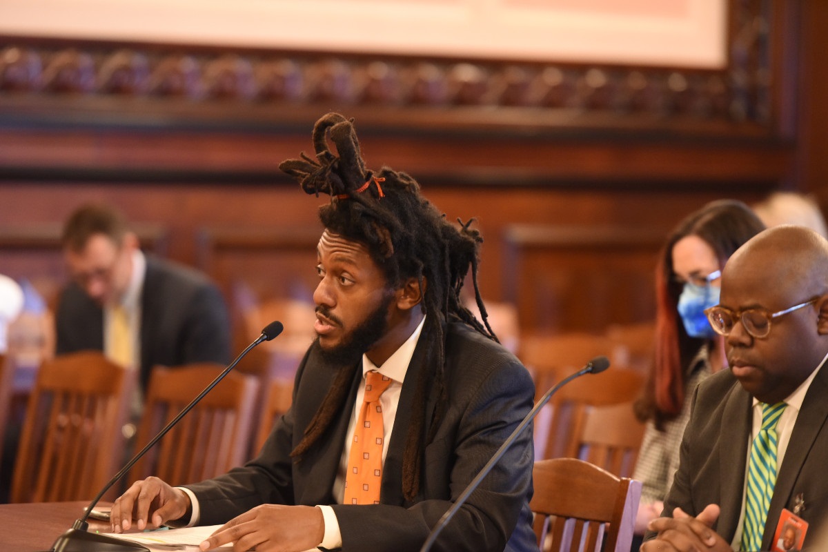 Simmons HIV Bill r