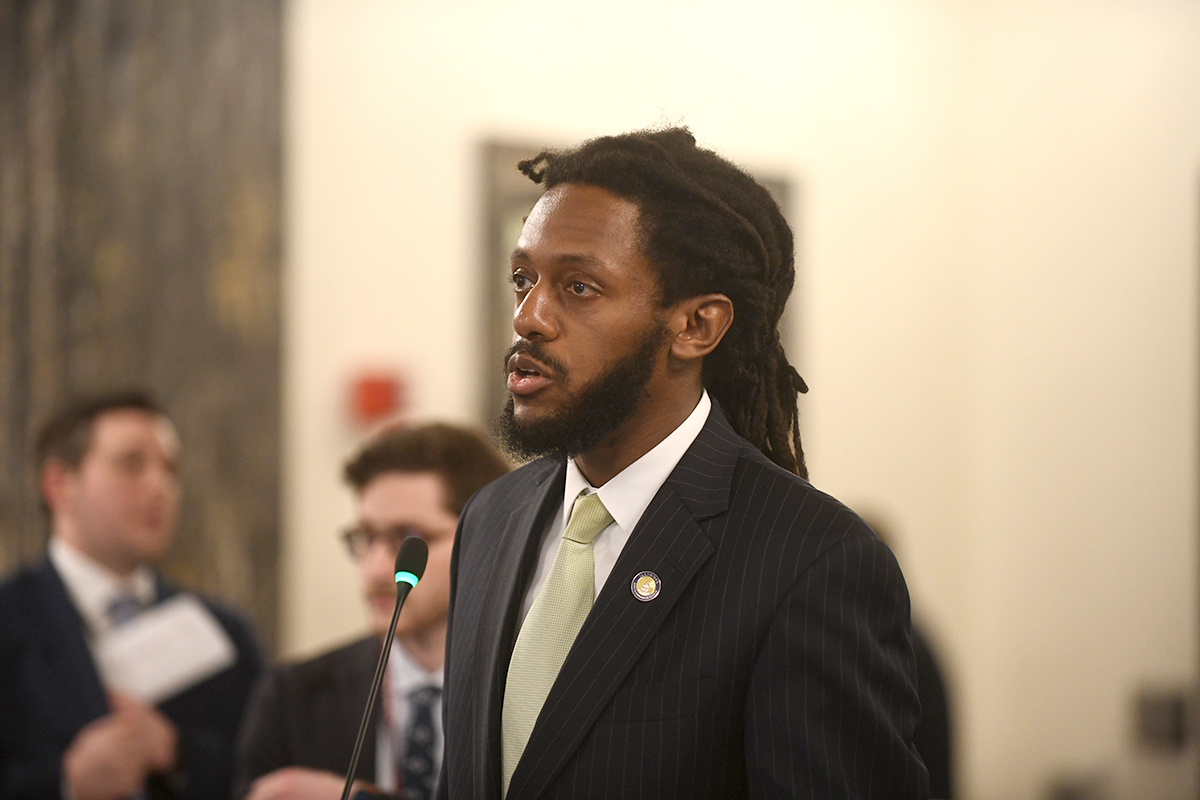 State Senator Mike Simmons addressing collegues. 
